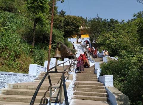 Mahendra Travel